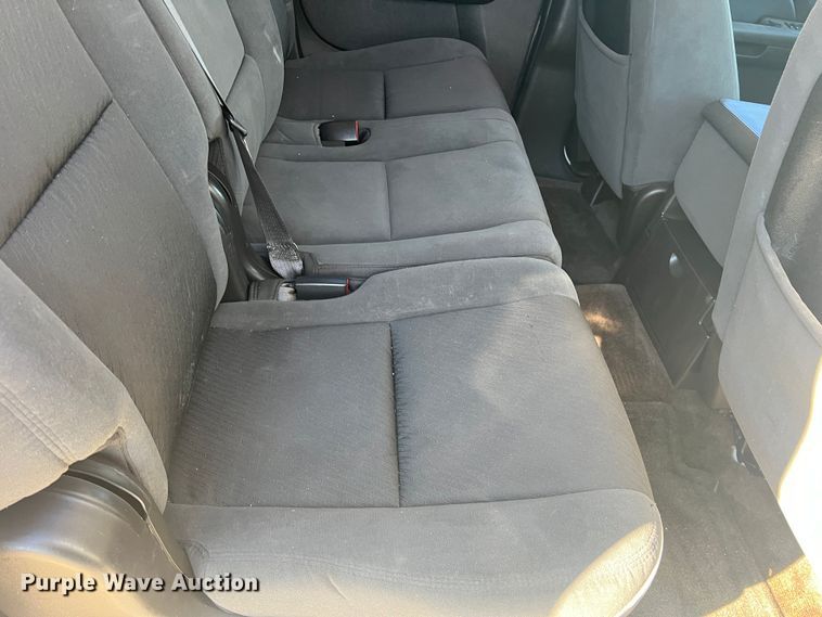 image for item DS2475 2009 Chevrolet Suburban 2500  SUV