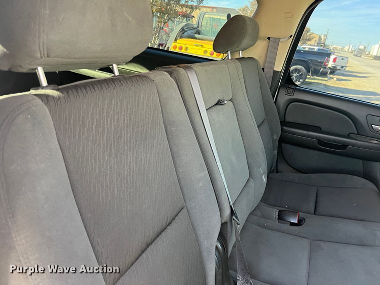 image for item DS2475 2009 Chevrolet Suburban 2500  SUV