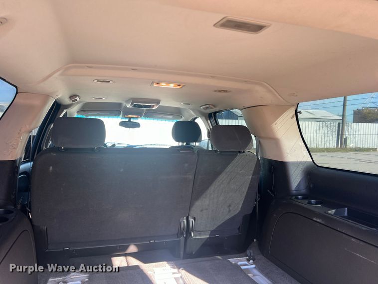 image for item DS2475 2009 Chevrolet Suburban 2500  SUV