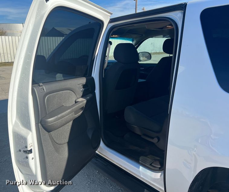 image for item DS2475 2009 Chevrolet Suburban 2500  SUV