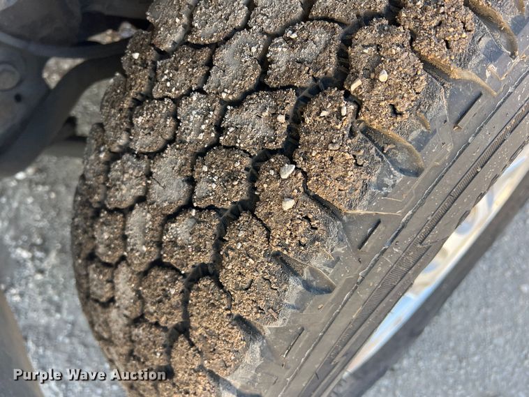 image for item DS2475 2009 Chevrolet Suburban 2500  SUV