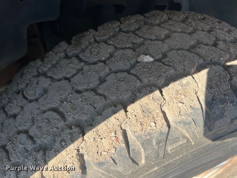 image for item DS2475 2009 Chevrolet Suburban 2500  SUV