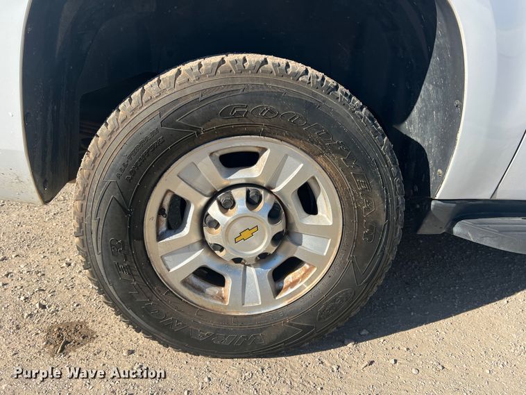 image for item DS2475 2009 Chevrolet Suburban 2500  SUV