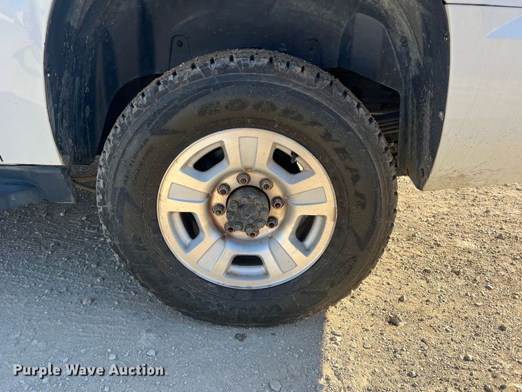 image for item DS2475 2009 Chevrolet Suburban 2500  SUV