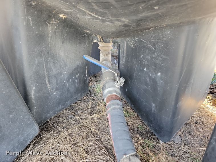 image for item HJ9589 Cone bottom poly tank