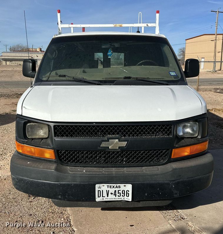 image for item IB9264 2013 Chevrolet Express 2500  van