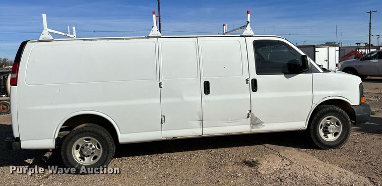 image for item IB9264 2013 Chevrolet Express 2500  van
