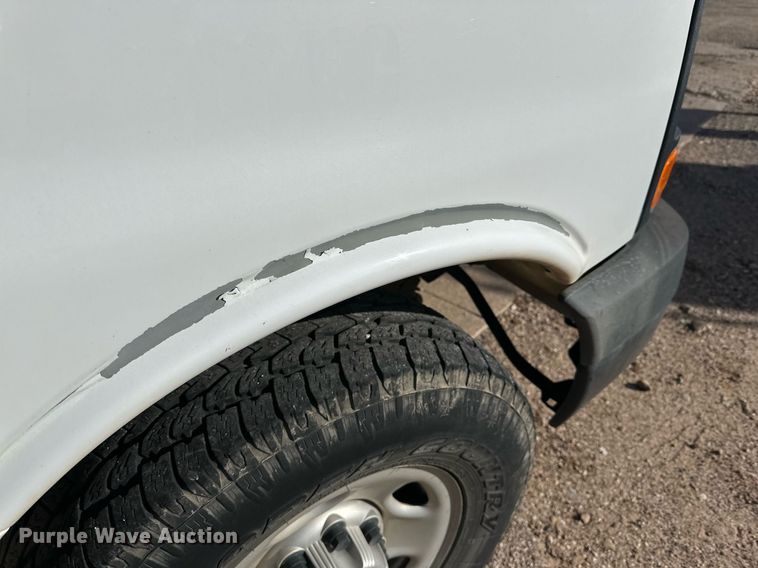 image for item IB9264 2013 Chevrolet Express 2500  van