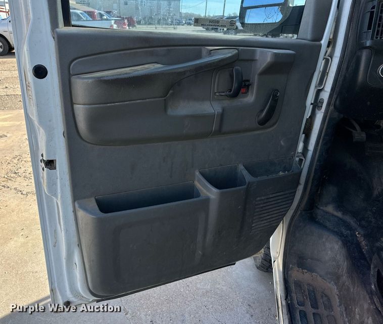 image for item IB9264 2013 Chevrolet Express 2500  van