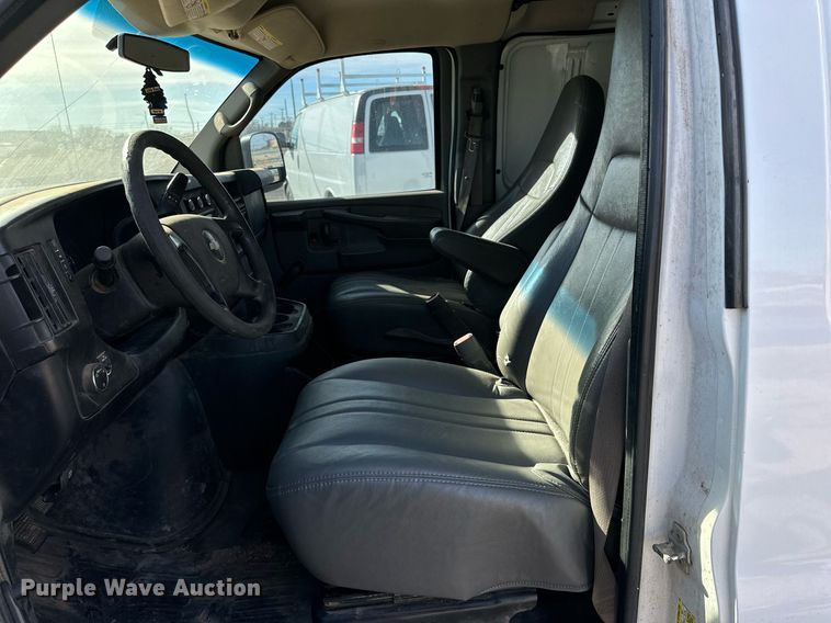 image for item IB9264 2013 Chevrolet Express 2500  van