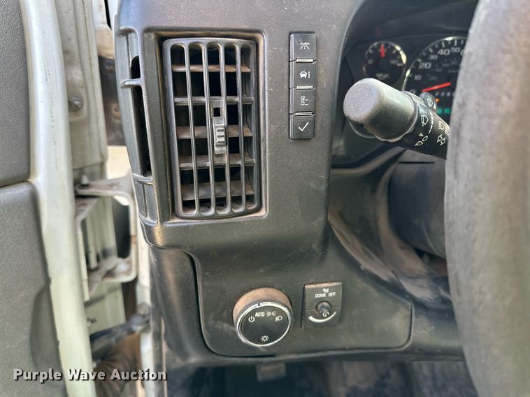 image for item IB9264 2013 Chevrolet Express 2500  van