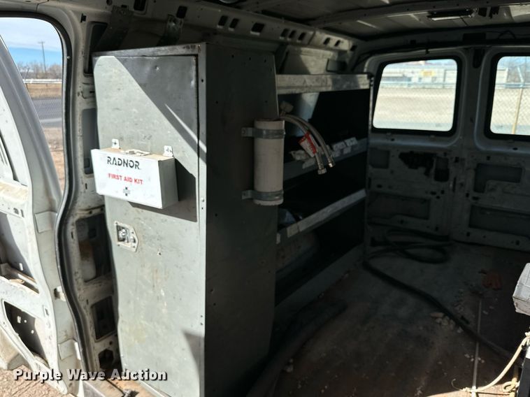 image for item IB9264 2013 Chevrolet Express 2500  van