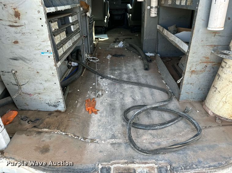 image for item IB9264 2013 Chevrolet Express 2500  van