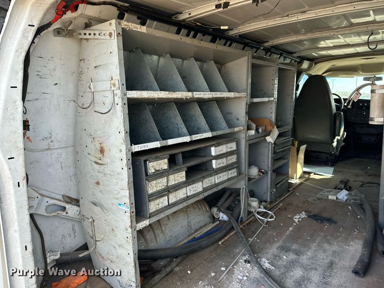 image for item IB9264 2013 Chevrolet Express 2500  van