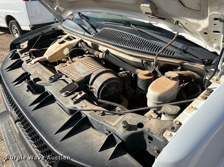 image for item IB9264 2013 Chevrolet Express 2500  van