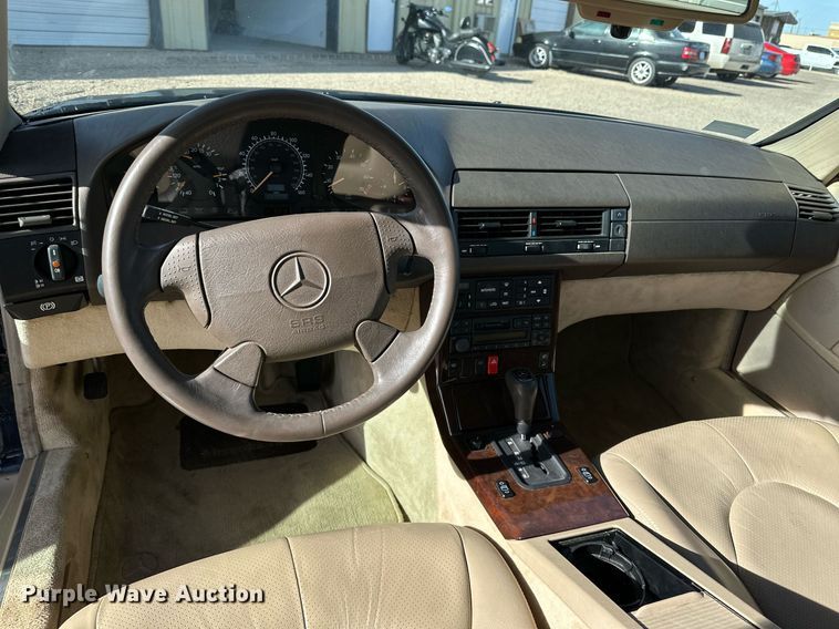 image for item IB9266 1996 Mercedes SL320