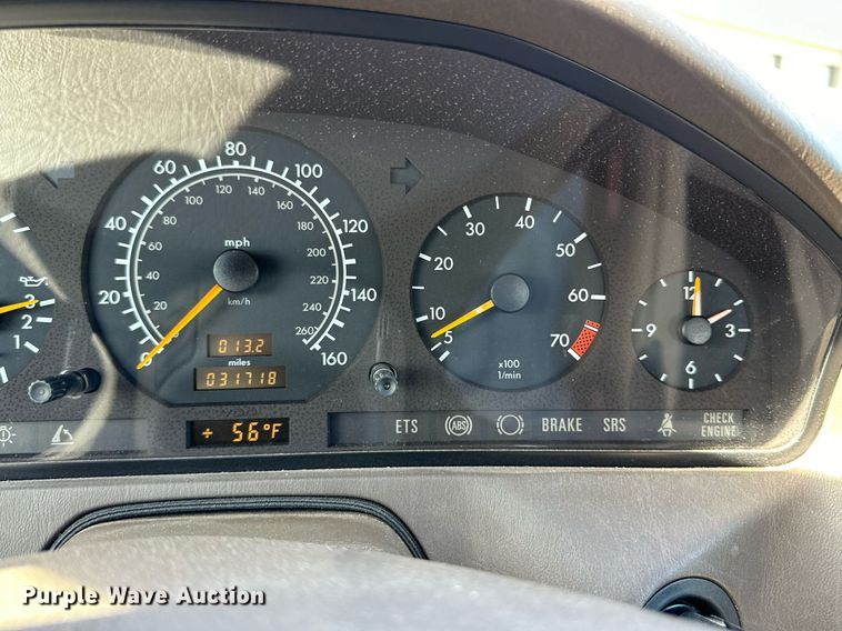 image for item IB9266 1996 Mercedes SL320