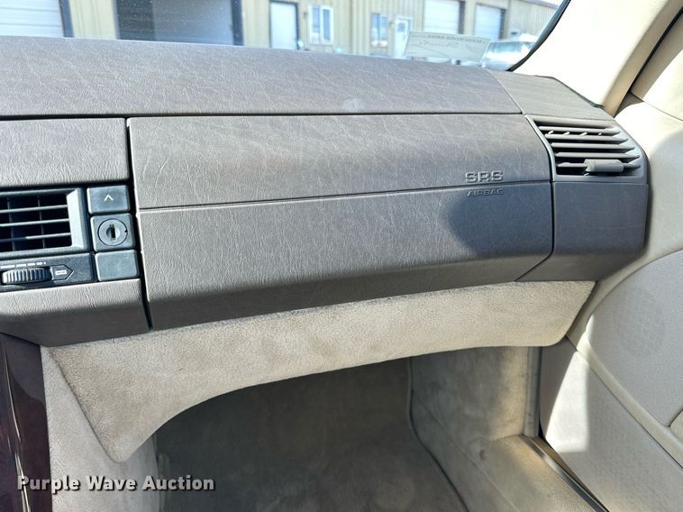 image for item IB9266 1996 Mercedes SL320