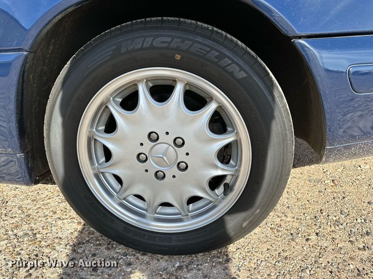 image for item IB9266 1996 Mercedes SL320