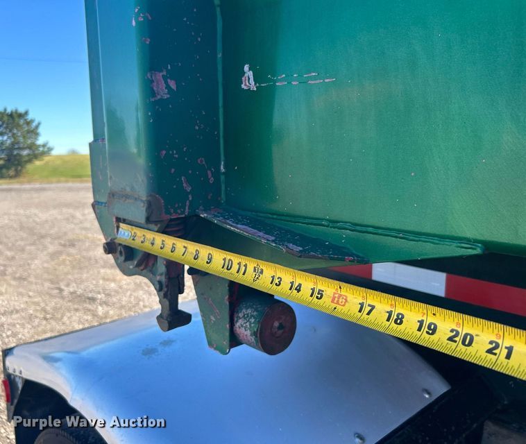 image for item KH9548 2007 Superior Trailers  tranfser trailer