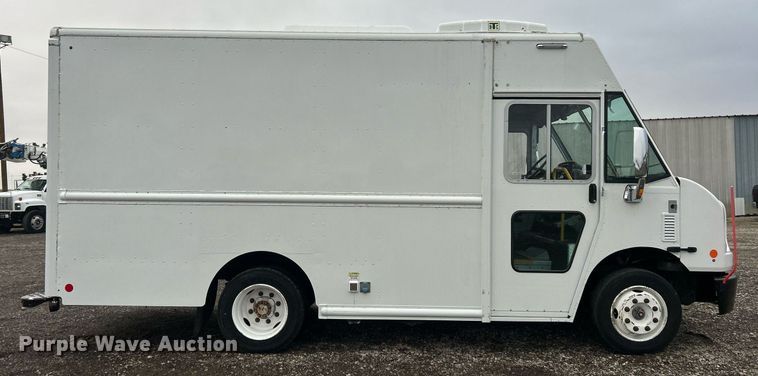 image for item KH9687 2017 Freightliner  MT45 refrigerated delivery truck 