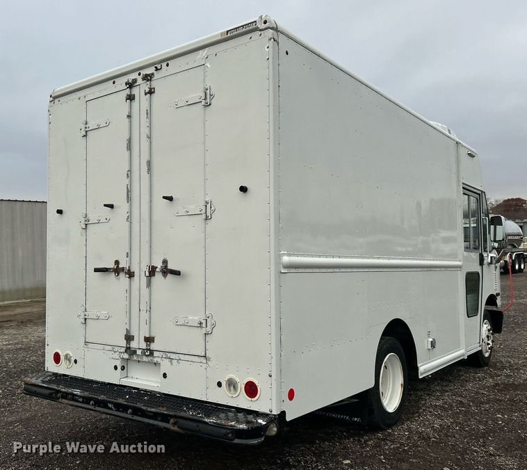 image for item KH9687 2017 Freightliner  MT45 refrigerated delivery truck 
