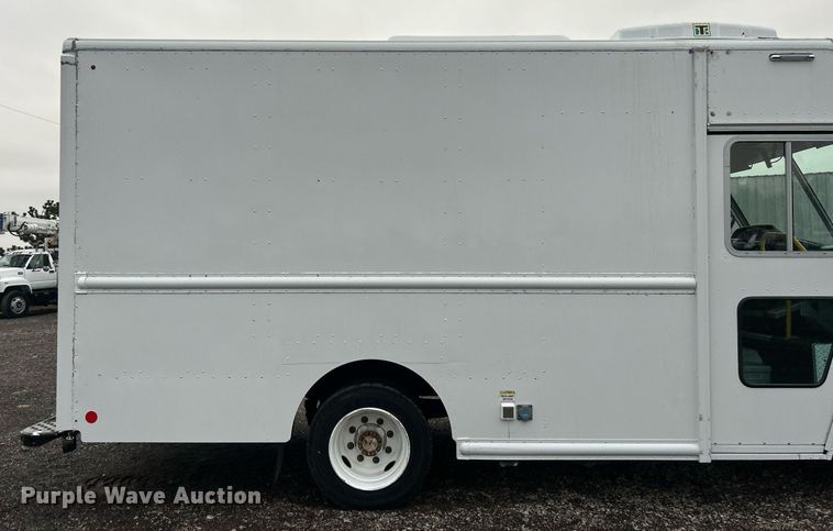 image for item KH9687 2017 Freightliner  MT45 refrigerated delivery truck 