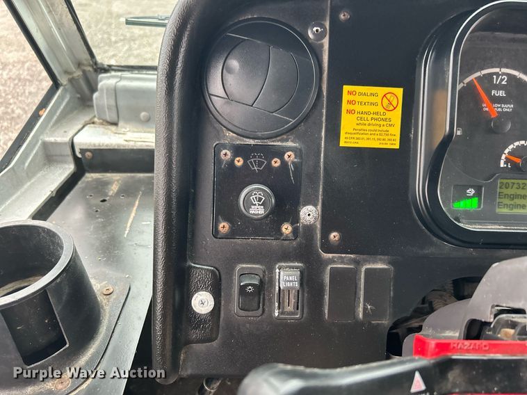 image for item KH9687 2017 Freightliner  MT45 refrigerated delivery truck 