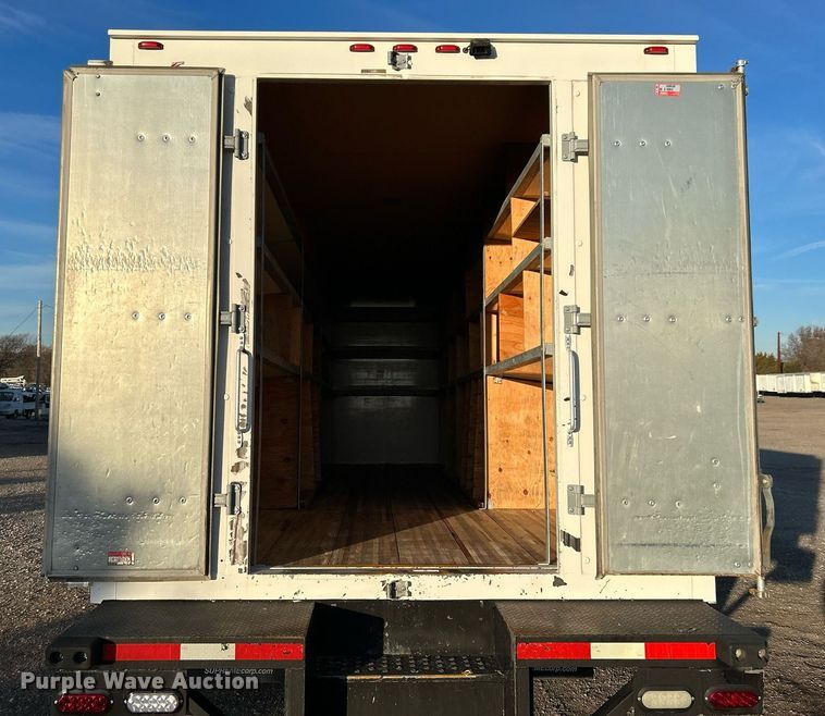 image for item KH9691 2016 Ford F650  box truck