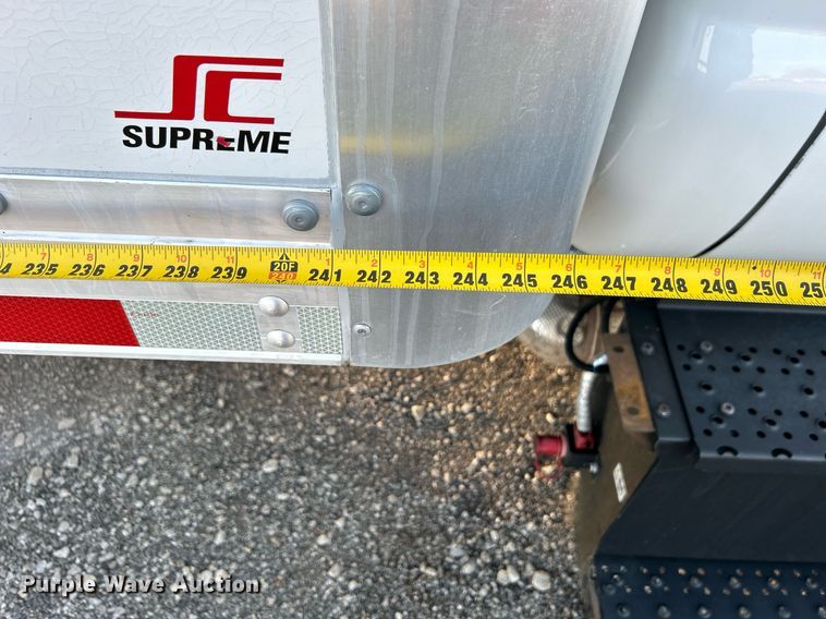 image for item KH9691 2016 Ford F650  box truck