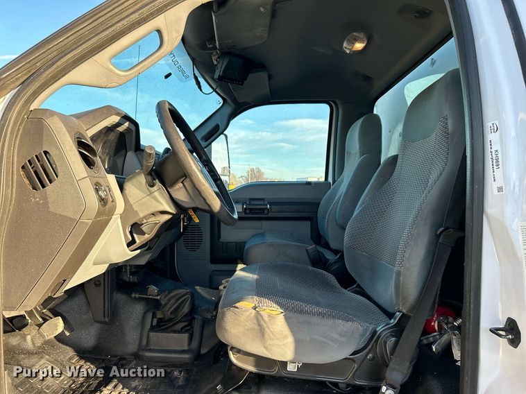 image for item KH9691 2016 Ford F650  box truck