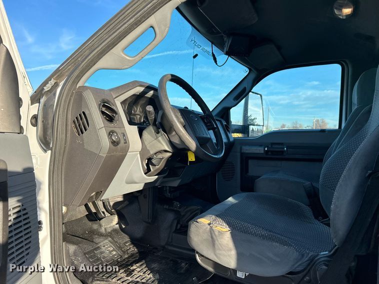 image for item KH9691 2016 Ford F650  box truck