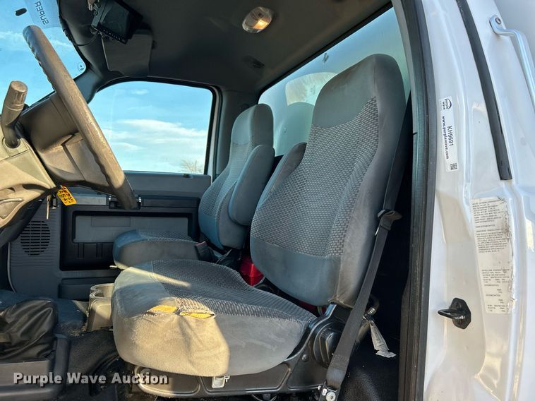 image for item KH9691 2016 Ford F650  box truck