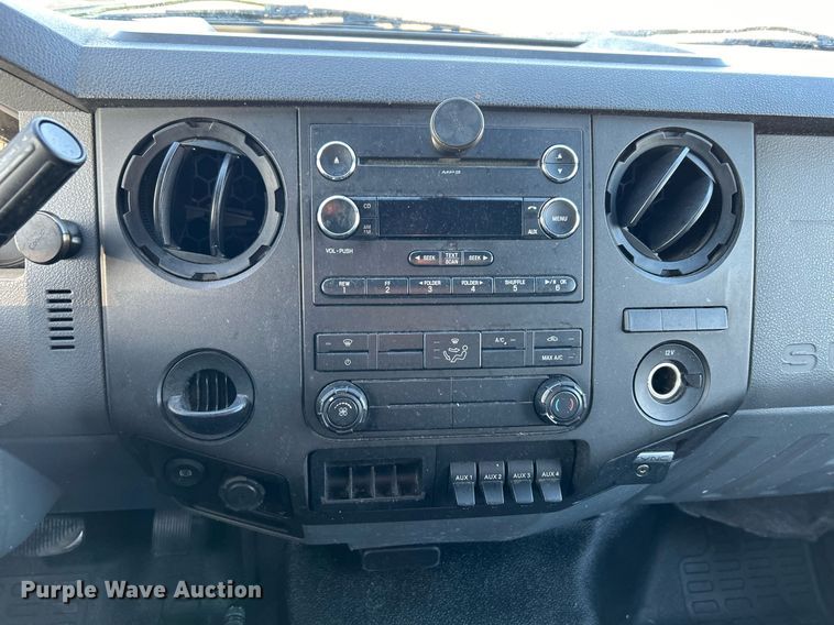 image for item KH9691 2016 Ford F650  box truck