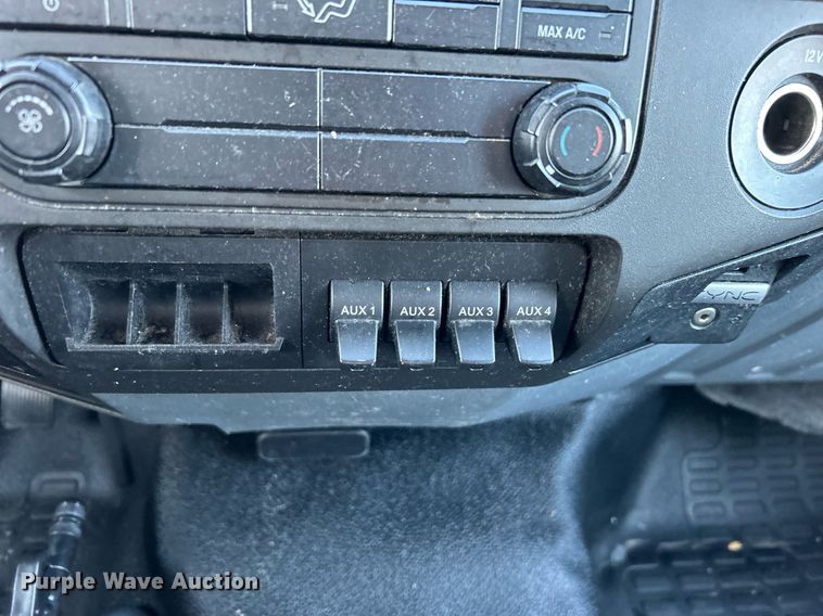 image for item KH9691 2016 Ford F650  box truck