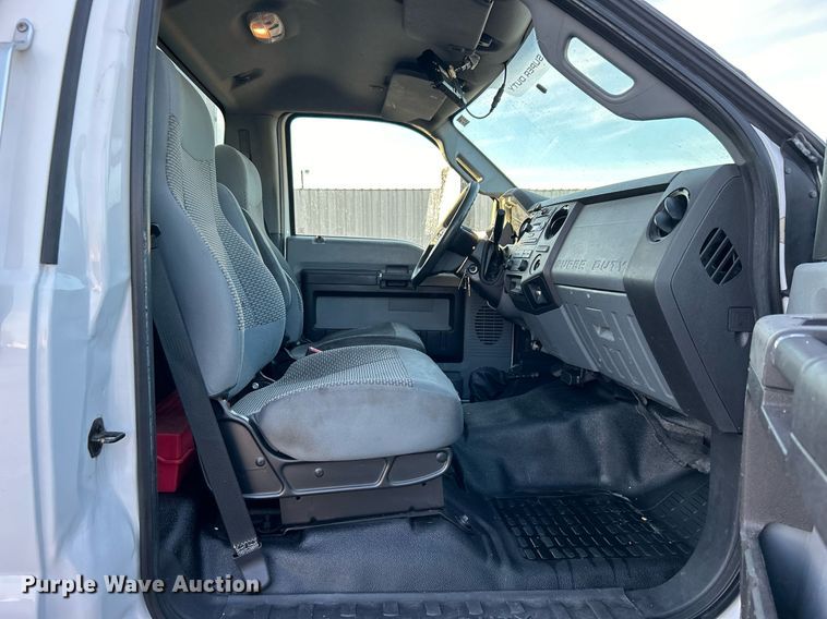 image for item KH9691 2016 Ford F650  box truck