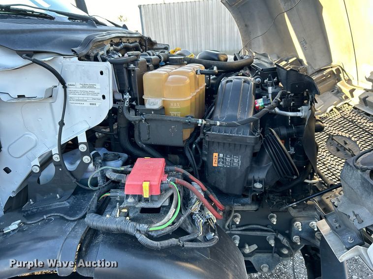 image for item KH9691 2016 Ford F650  box truck