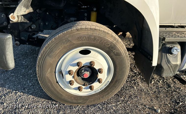 image for item KH9691 2016 Ford F650  box truck