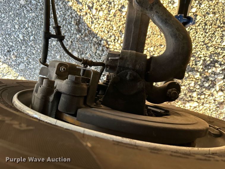 image for item KH9691 2016 Ford F650  box truck