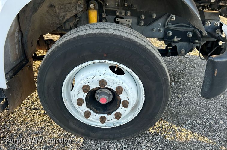 image for item KH9691 2016 Ford F650  box truck