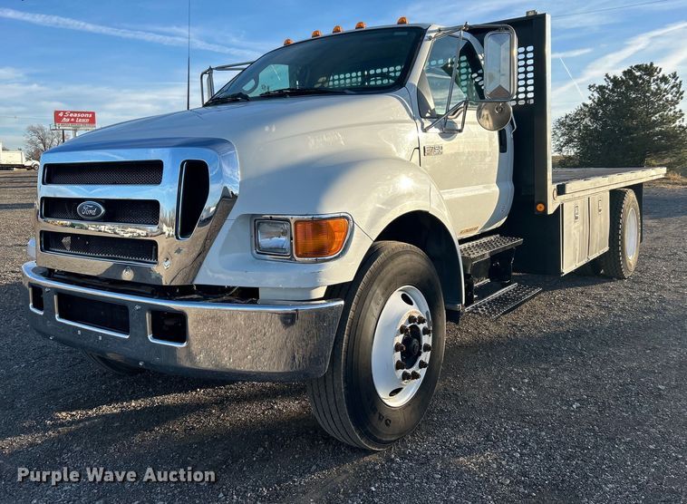 image for item KH9692 2006 Ford F750  flatbed truck