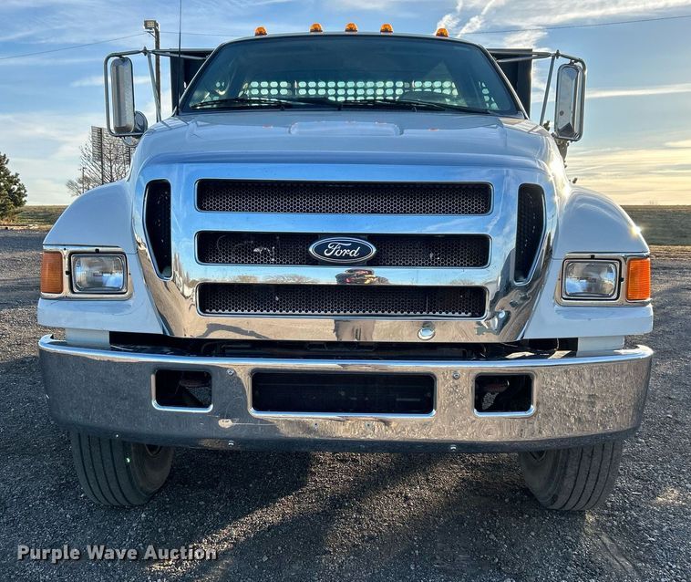 image for item KH9692 2006 Ford F750  flatbed truck