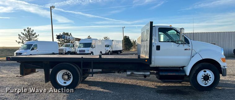 image for item KH9692 2006 Ford F750  flatbed truck
