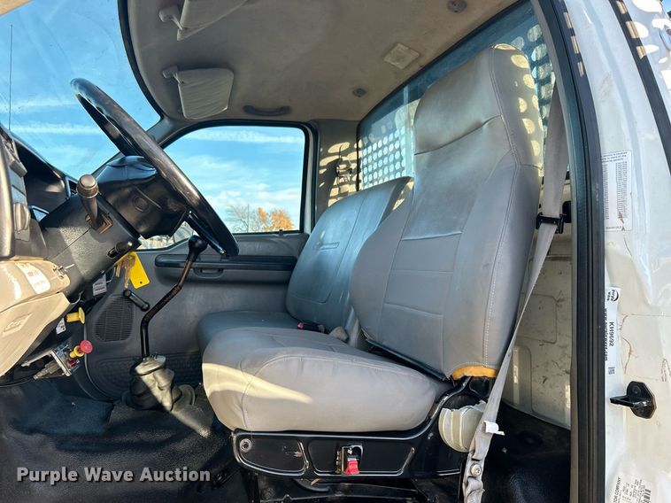 image for item KH9692 2006 Ford F750  flatbed truck