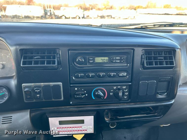 image for item KH9692 2006 Ford F750  flatbed truck