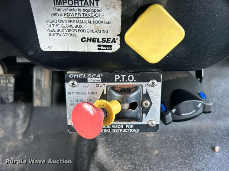 image for item KH9692 2006 Ford F750  flatbed truck