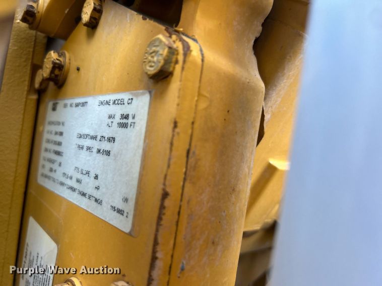 image for item KH9692 2006 Ford F750  flatbed truck