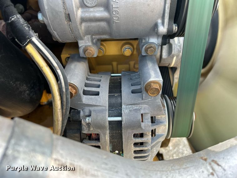 image for item KH9692 2006 Ford F750  flatbed truck