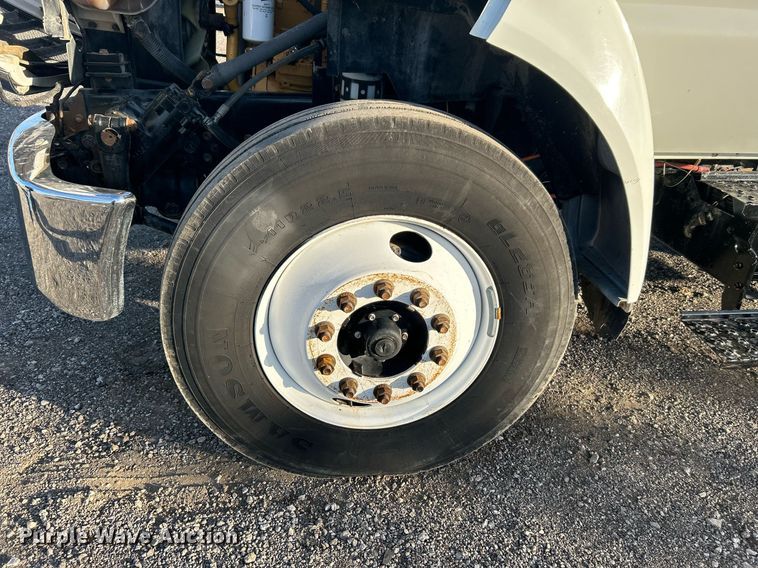 image for item KH9692 2006 Ford F750  flatbed truck