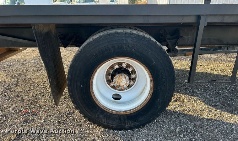 image for item KH9692 2006 Ford F750  flatbed truck